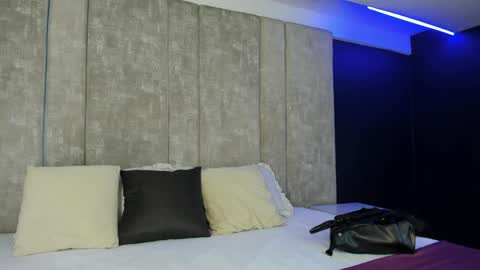 Emily online show from 04.14.26