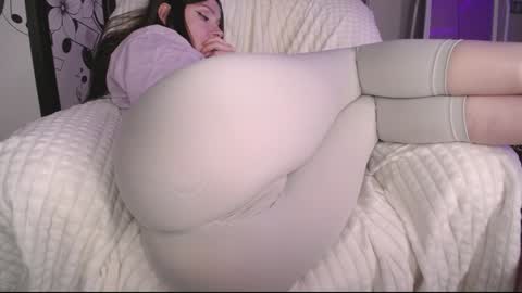 Snapshot of amazing_agness chatting on 12.20.24 amazing_agness online show from 12.20.24