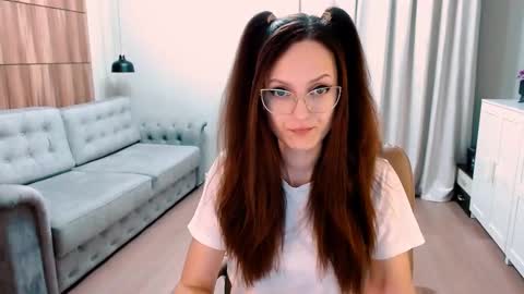 Snapshot of amazingeyes89 chatting on 01.07.25 Izza online show from 01.07.25