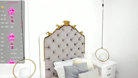 Snapshot of ambar_adamss chatting on 12.30.24 Sara online show from 12.30.24