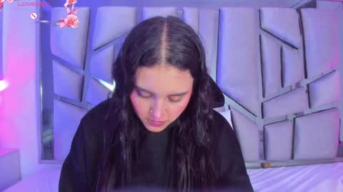   online show from 03.05.25