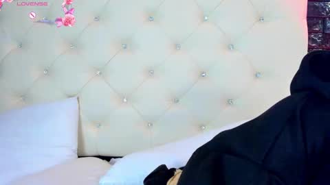   online show from 03.10.25