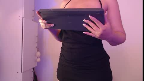 Ambar Jones online show from 01.24.25