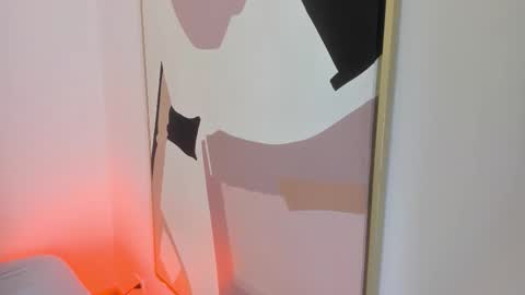 ambarevans_ online show from 12.05.25