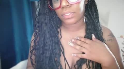 Amoya online show from 05.17.26