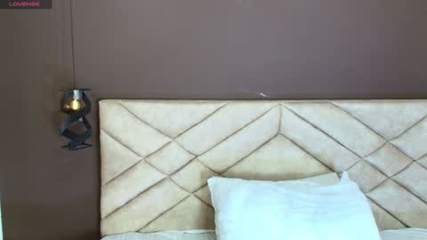 Ambar Ross online show from 01.22.25