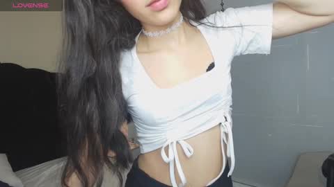 Ambar Ross online show from 10.01.25