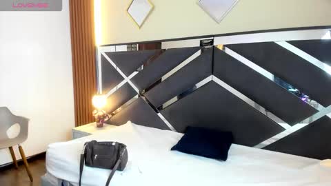 Ambar Ross online show from 03.21.26