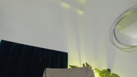 Amber Davis online show from 12.20.24