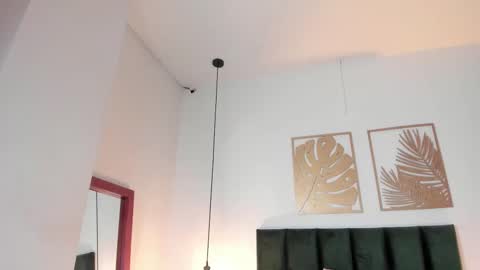 Amber Davis online show from 02.14.25