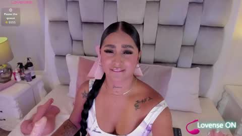 amber  ferrera online show from 04.16.26