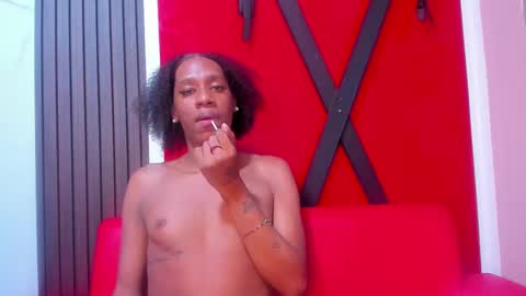 Snapshot of amber_diior chatting on 12.30.24 Amber online show from 12.30.24