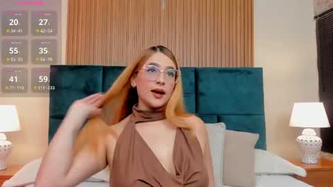Snapshot of amber_kiss_ chatting on 07.18.26 Emily online show from 07.18.26