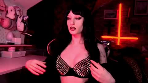 DEMONESS AMBER 666 online show from 05.23.26
