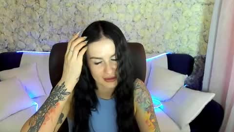 Snapshot of amberdismond chatting on 05.08.26 Anna online show from 05.08.26