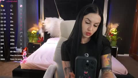 Snapshot of amberdismond chatting on 05.22.26 Anna online show from 05.22.26