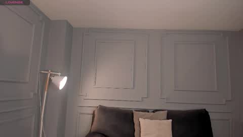 Amber Fox online show from 12.03.25