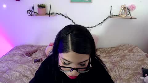 Amber Jeong online show from 12.30.24