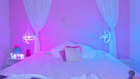 Amber online show from 12.26.24