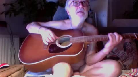 Amberr11 online show from 10.22.25