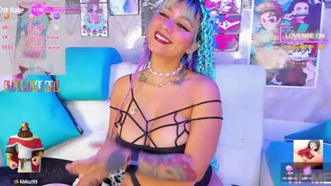 Snapshot of amberr_thompson chatting on 01.28.25 amberr_thompson online show from 01.28.25