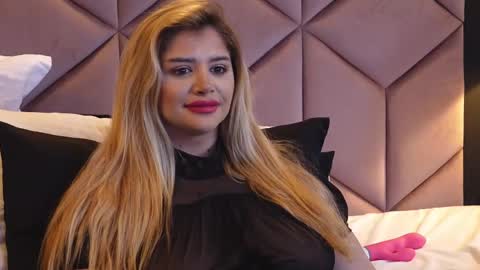 Amberseyes online show from 02.13.25