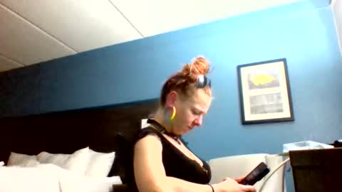 ambionce online show from 04.18.26