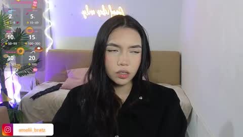 Snapshot of ameelia_tay chatting on 10.14.25 AMELIA online show from 10.14.25