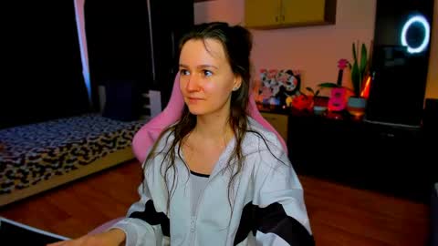 Snapshot of ameli_moon chatting on 05.26.26 Eileen online show from 05.26.26