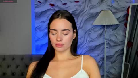 Snapshot of ameli_povilainn chatting on 02.11.26 Ameli online show from 02.11.26