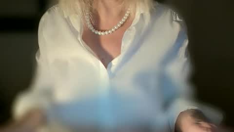 Beatrice online show from 11.20.25