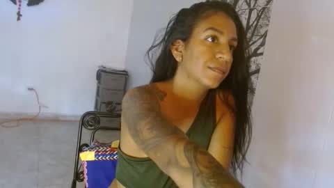Snapshot of amelia_2023 chatting on 04.08.26 amelia online show from 04.08.26