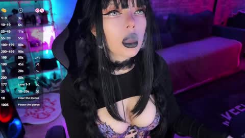 Amelia Aley  online show from 04.13.26