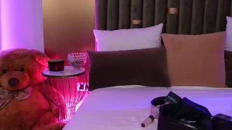 Amelia online show from 11.18.25