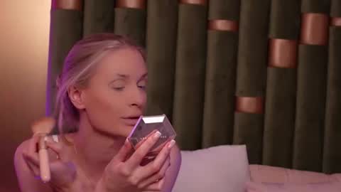 Snapshot of ameliaangell chatting on 06.12.26 Amelia online show from 06.12.26