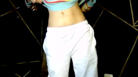 Snapshot of ameliacastro chatting on 04.12.26 Amalia Castro online show from 04.12.26