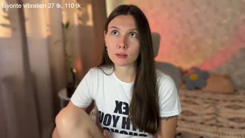 Snapshot of ameliahenderson chatting on 09.17.25 Ameli online show from 09.17.25