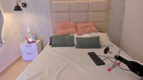 Snapshot of ameliarossii chatting on 07.19.26 Amelia online show from 07.19.26