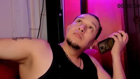 Snapshot of ameliaterry_2 chatting on 12.30.24 Amelia y terry online show from 12.30.24