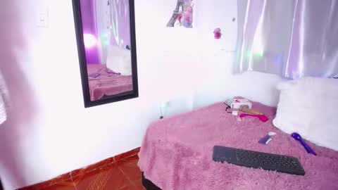 amelie brown online show from 12.10.24