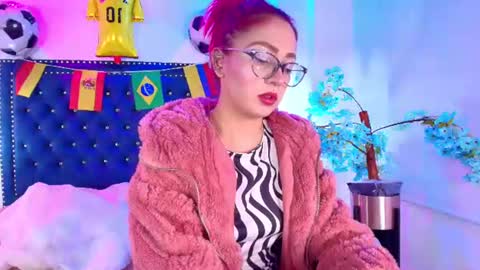 Snapshot of amelie_adamsx chatting on 07.13.26 Amelie online show from 07.13.26
