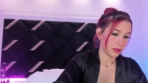 Snapshot of amelie_loovee chatting on 07.15.26 amelie_loovee online show from 07.15.26