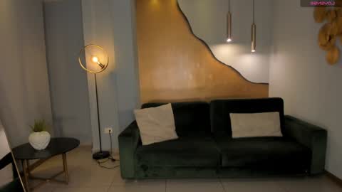 Snapshot of ameliegraham chatting on 12.22.24 Amelie Graham online show from 12.22.24