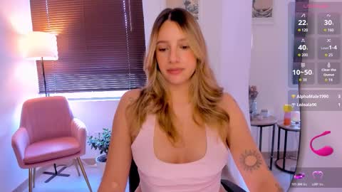 Snapshot of ameliegraham chatting on 02.12.26 Amelie Graham online show from 02.12.26