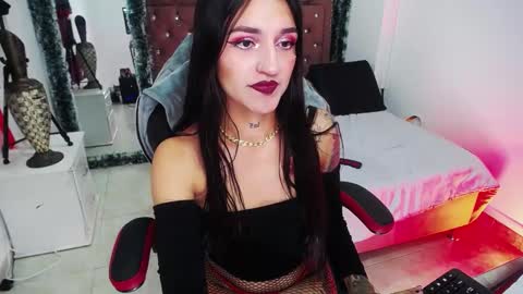 AMELIEROUS .. see you tomorrow  kisses online show from 01.02.25