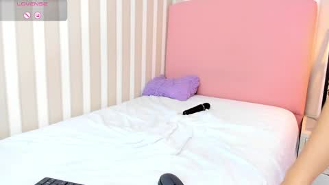 Victoria online show from 02.22.25