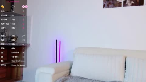 Victoria online show from 11.26.25