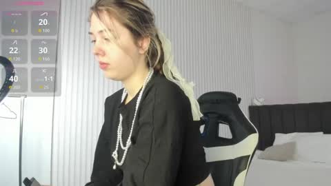Snapshot of ameliia_castro chatting on 06.26.26 Ameliia castro online show from 06.26.26