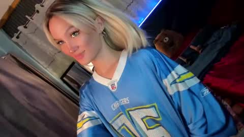 amelinckx online show from 02.23.25