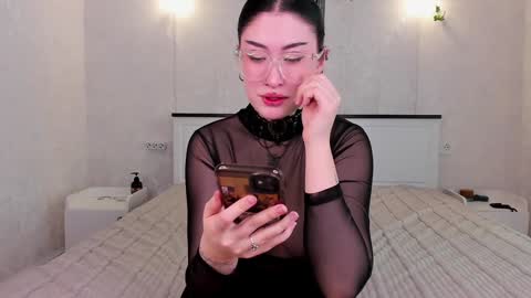 Snapshot of ameliya_sun chatting on 01.27.25 Aylin online show from 01.27.25